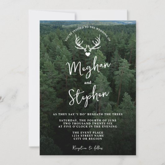 Rustieke bosgrond met herten gewei groene bruiloft kaart (Voorkant)