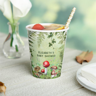 Rustieke bossen groen paddenstoelen schimmels vare papieren bekers