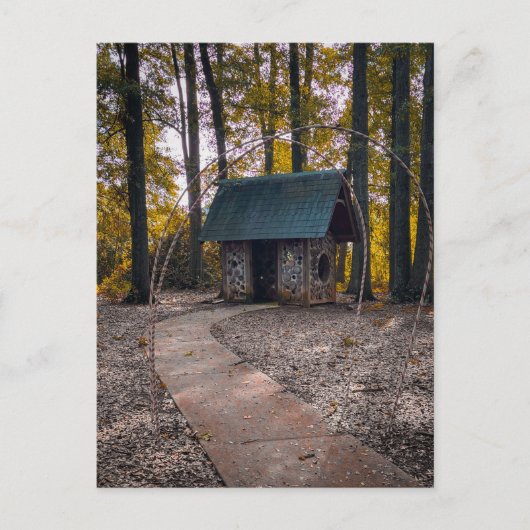 Rustieke boswoning met stenen pad briefkaart (Voorkant)