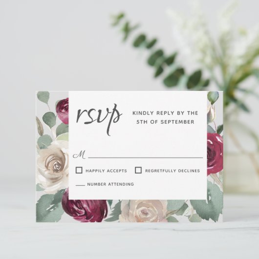 Rustieke Bourgogne en Witte Rozen Waterverf Bloeme RSVP Kaartje (Staand voorkant)
