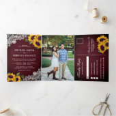 Rustieke Bourgogne Houten Kant Zonnebloem Bruiloft Drieluik Uitnodiging (Binnen)