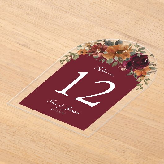 Rustieke Bourgogne Roest Bloemen Trouwtafel Nummer Acryl Uitnodigingen (Laagn)