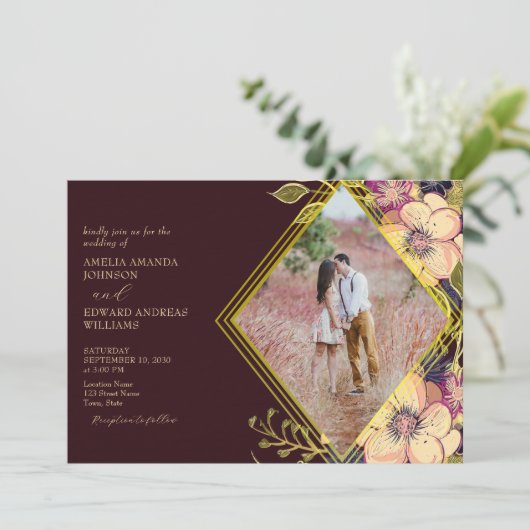 Rustieke Bourgondische bloemenbruiloft uitnodiging (Staand voorkant)