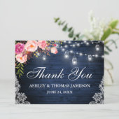 Rustieke Bruiloft Blauw Hout Roze Bloemen Jar Ligh Bedankkaart (Staand voorkant)