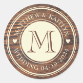 Rustieke bruiloft hart Monogram in donkere walnoot Ronde Sticker (Voorkant)
