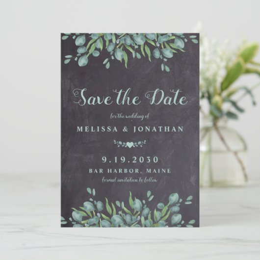 Rustieke bruiloft krijtbord Eucalyptus groen Save The Date (Staand voorkant)