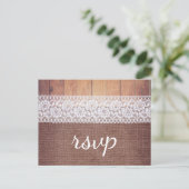 Rustieke Burlap Kant & Hout RSVP Uitnodiging Briefkaart (Staand voorkant)