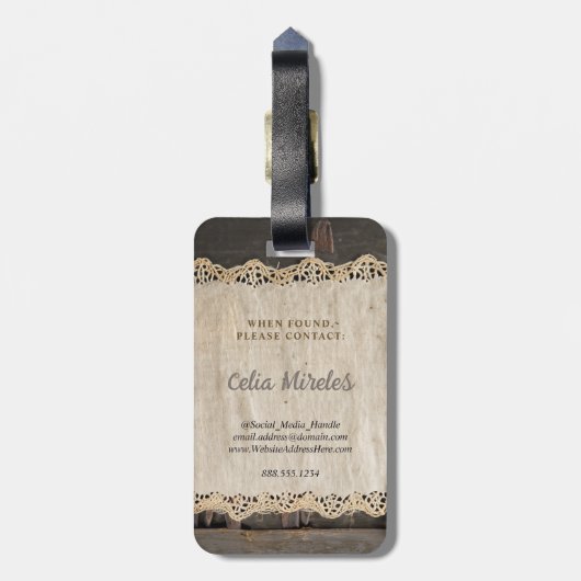 Rustieke Charm Burlap & Lace Schuur Hout QR Code Bagagelabel (Achterkant verticaal)