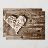 Rustieke Country Barn Wood Heart Wedding Uitnodigi Kaart (Voorkant / Achterkant)