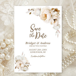 Rustieke crème bloemenbruiloft save the date