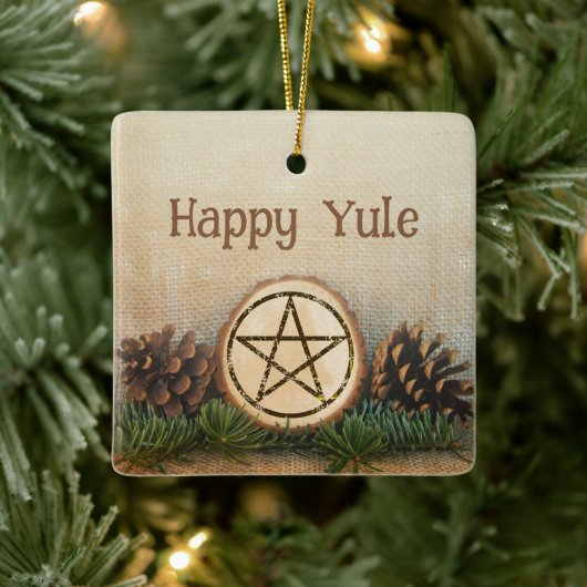 Rustieke dennenappels Happy Yule Keramisch Ornament (Boom)