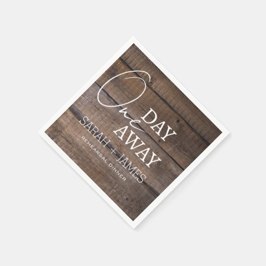 Rustieke eiken schuur op een dag weg repetitie din servet (Hoek)