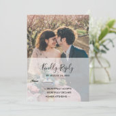 Rustieke elegante monogram foto land bruiloft RSVP Kaart (Staand voorkant)