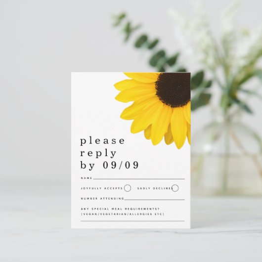 Rustieke Gele Zonnebloem Bruiloft RSVP Briefkaart (Staand voorkant)