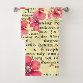 Rustieke geschilderde achtergrond met bloemen en l bad handdoek (Insitu)