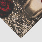 Rustieke gloed lantaarn lichten donkerrode rozen b tissuepapier (Detail)