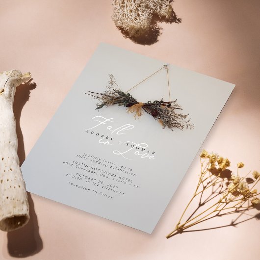 Rustieke herfst bruiloft uitnodiging met gedroogde