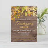 Rustieke Herfst Foliage Barn Wood Thanksgiving Din Kaart (Staand voorkant)