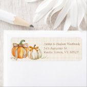 Rustieke Herfst Pompoenen met Schattigee Bogen Her Etiket (Insitu)