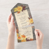 Rustieke herfstbloemen op hout all in one uitnodiging (Afscheurbaar)