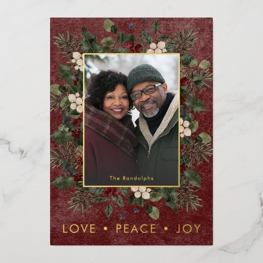 Rustieke Holly Berries Bourgogne Kerst Liefde Vred Folie Feestdagenkaart (Voorkant)