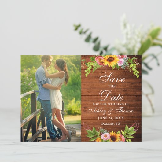 Rustieke hout zonnebloem bloemenfoto save the date (Staand voorkant)