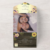 Rustieke Houten Bloem Bruiloft All In One Uitnodiging (Buitenkant)