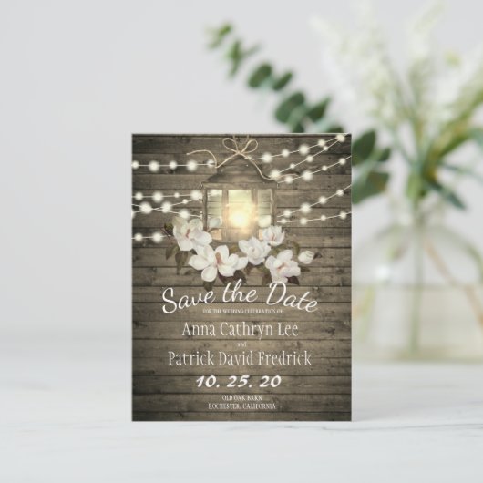 Rustieke houten bloemenlantaarnlichten sparen de d aankondigingskaart (Staand voorkant)