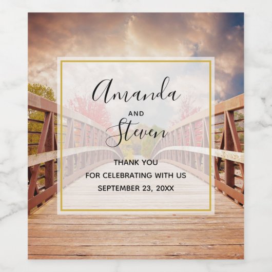 Rustieke houten brug in het land bruiloft Bedankt Wijn Etiket (Enkel label)