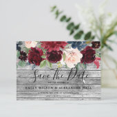 Rustieke Houten Bruiloft met Burgundy Bloemen Save The Date (Staand voorkant)