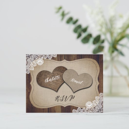 Rustieke houten burlap kant bruiloft RSVP Briefkaa Uitnodiging Briefkaart (Staand voorkant)