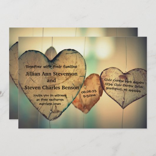 Rustieke houten harten - bruiloft uitnodiging (Voorkant / Achterkant)