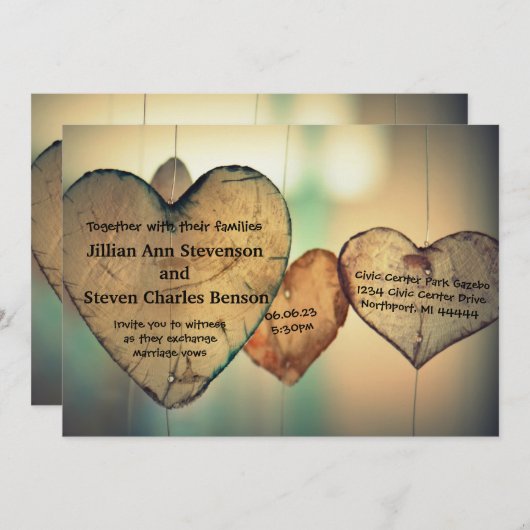 Rustieke houten harten - bruiloft uitnodiging (Voorkant / Achterkant)