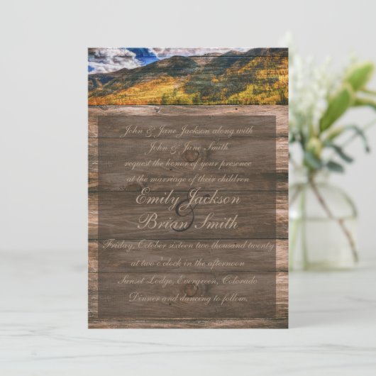 Rustieke houten herfst bomen bruiloft uitnodiginge kaart (Staand voorkant)