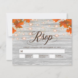 Rustieke houten herfstbladeren slingerlichten trou RSVP kaartje