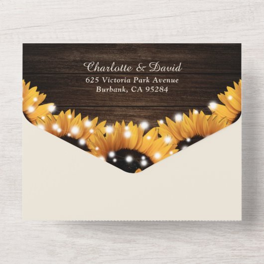 Rustieke houten kant snoerlichten zonnebloem bruil all in one uitnodiging (Achterkant)