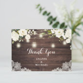 Rustieke houten kant witte bloem slingerlicht brui bedankkaart (Staand voorkant)