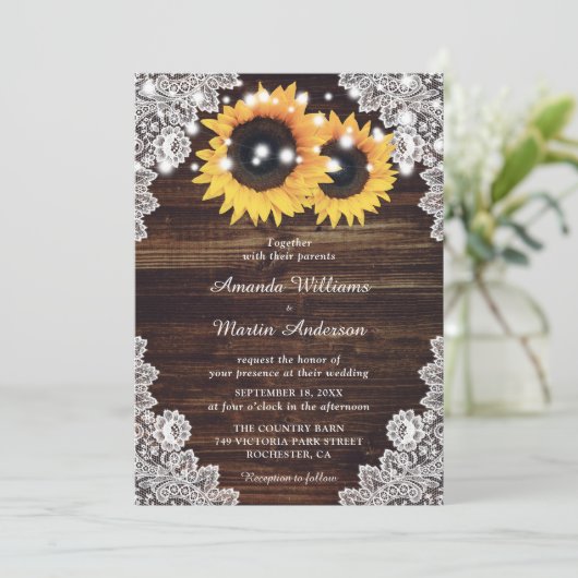 Rustieke Houten Kant Zonnebloem Bruiloft uitnodigi Kaart (Staand voorkant)