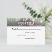 Rustieke Houten Lichten Bruiloft RSVP Kaartje (Staand voorkant)