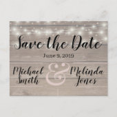 Rustieke houten lichten Bruiloft Save the Date Briefkaart (Voorkant)