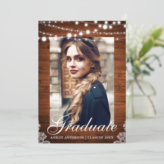 Rustieke Houten Lichten Kant Afstudeer Uitnodiging (Staand voorkant)
