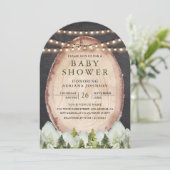 Rustieke houten plak bergbos boog baby shower kaart (Staand voorkant)