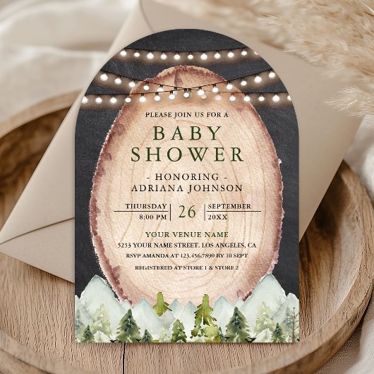Rustieke houten plak bergbos boog baby shower kaart