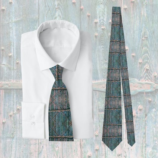 Rustieke houten poort en ijzer in blauw, cool stropdas