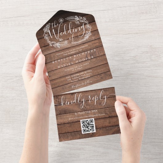 Rustieke houten QR-code monogram bloemige bruiloft All In One Uitnodiging (Afscheurbaar)