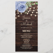 Rustieke houten slingerlichten blauwe bloem bruilo menu (Voorkant)
