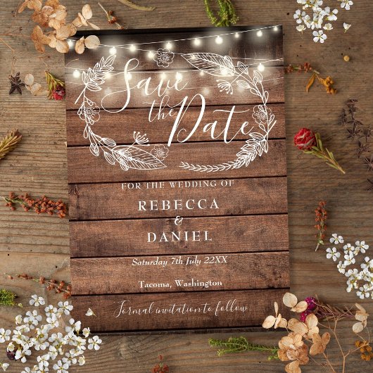 Rustieke houten slingerlichten bloemige bruiloft save the date