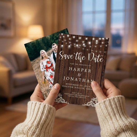 Rustieke houten slingerlichten Trouw save-the-date Save The Date