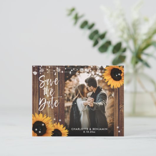 Rustieke Houten Strijklichten Zonnebloemen Bruilof Save The Date (Staand voorkant)