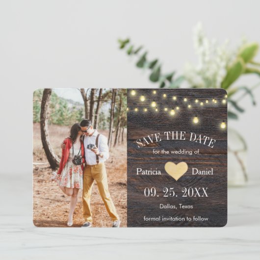 Rustieke houten string verlichting hart foto bruil save the date (Staand voorkant)